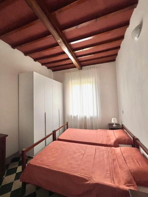 Siena Apartment 2 Parcheggio Privato E Giardino ภายนอก รูปภาพ